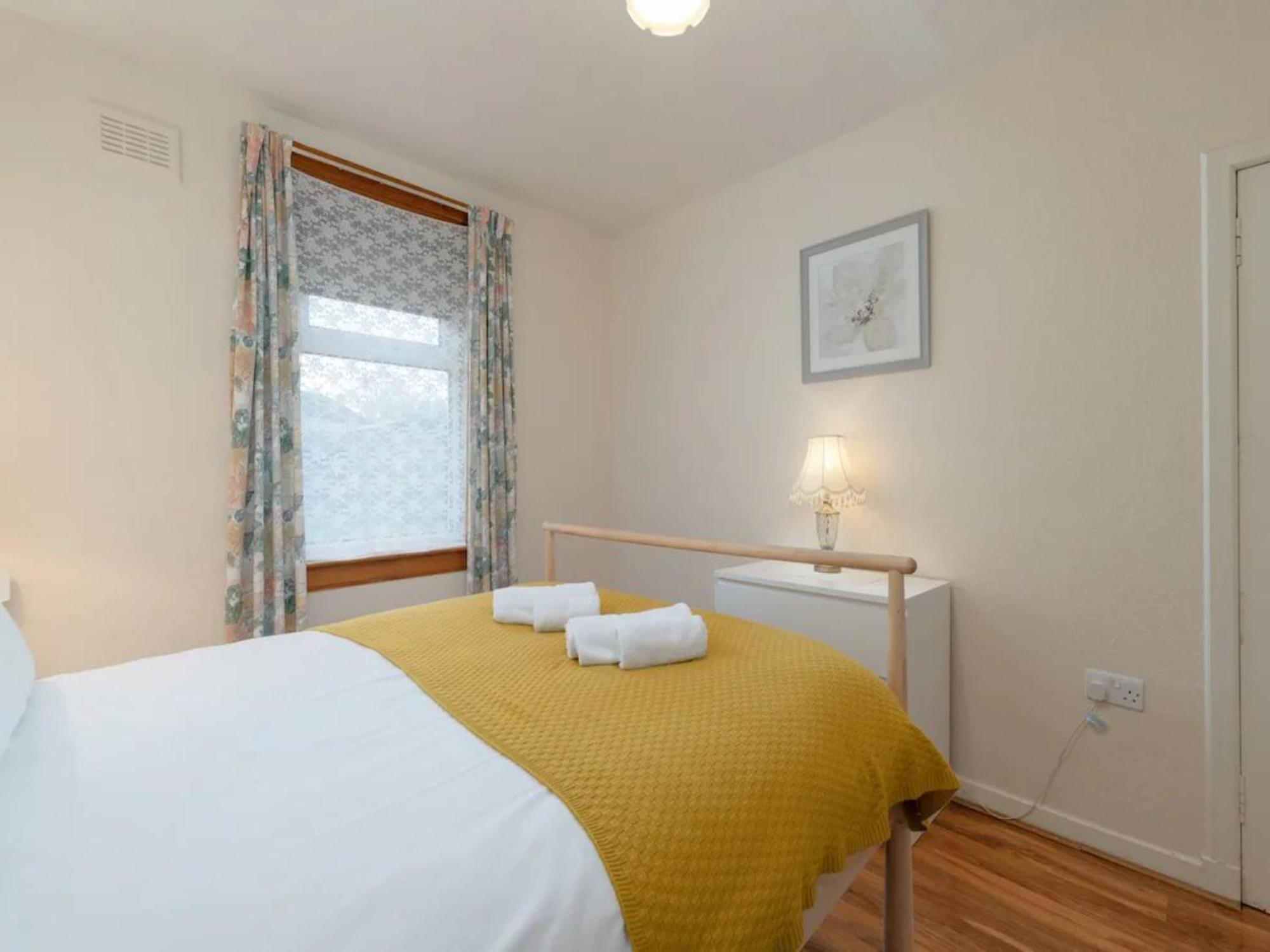 Pass The Keys Spacious Murrayfield Flat Villa Edimburgo Esterno foto